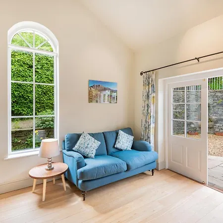 Hilltop At Hawkshead Hill