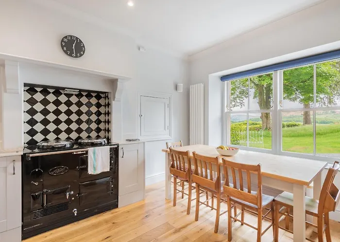 Hilltop At Hawkshead Hill 安布尔塞德