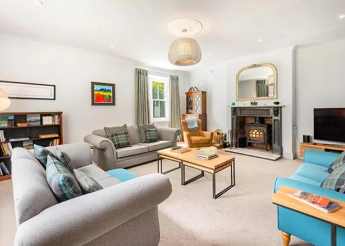 Hilltop At Hawkshead Hill