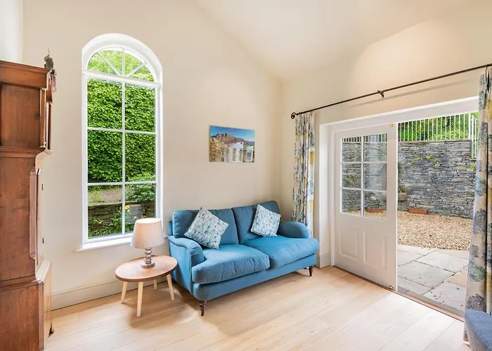 Hilltop At Hawkshead Hill