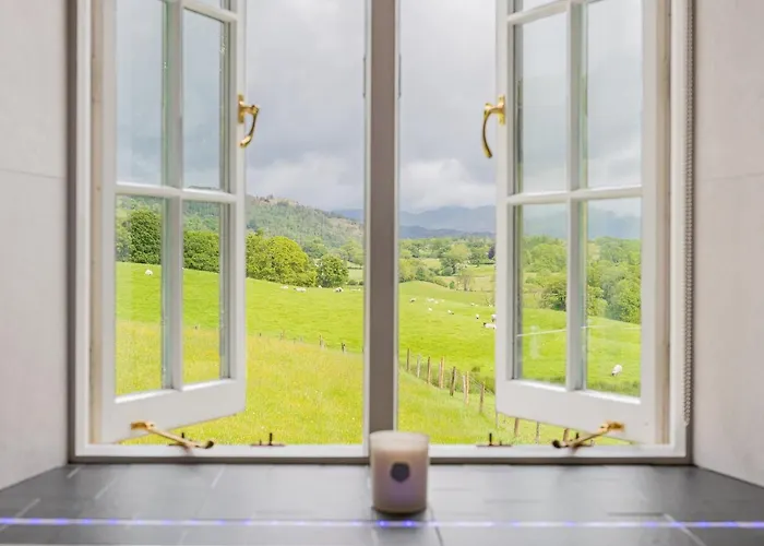 Hilltop At Hawkshead Hill
